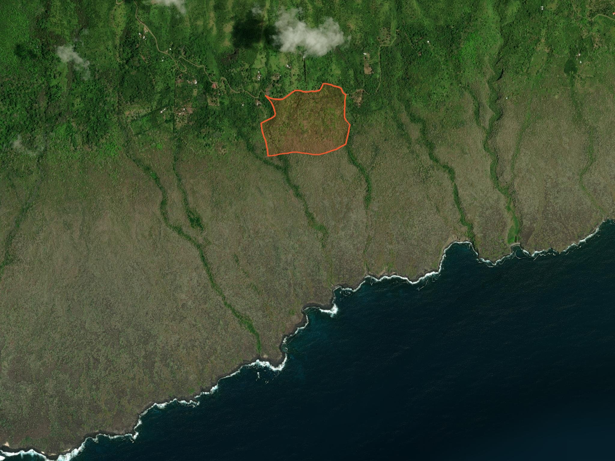 The Saracay parcel above the wild lava coastline of southern San Cristóbal